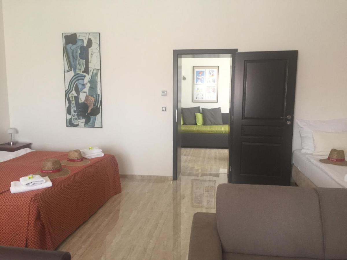 Apartman Za Radnici Valtice Eksteriør billede