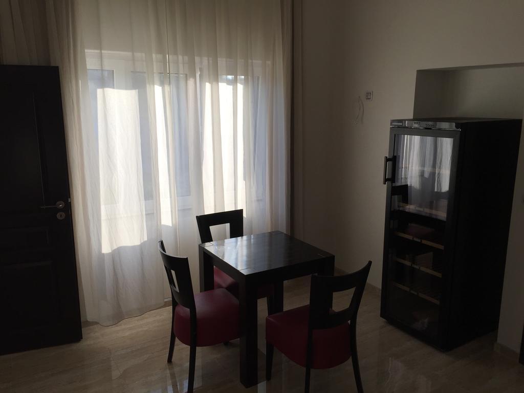Apartman Za Radnici Valtice Eksteriør billede