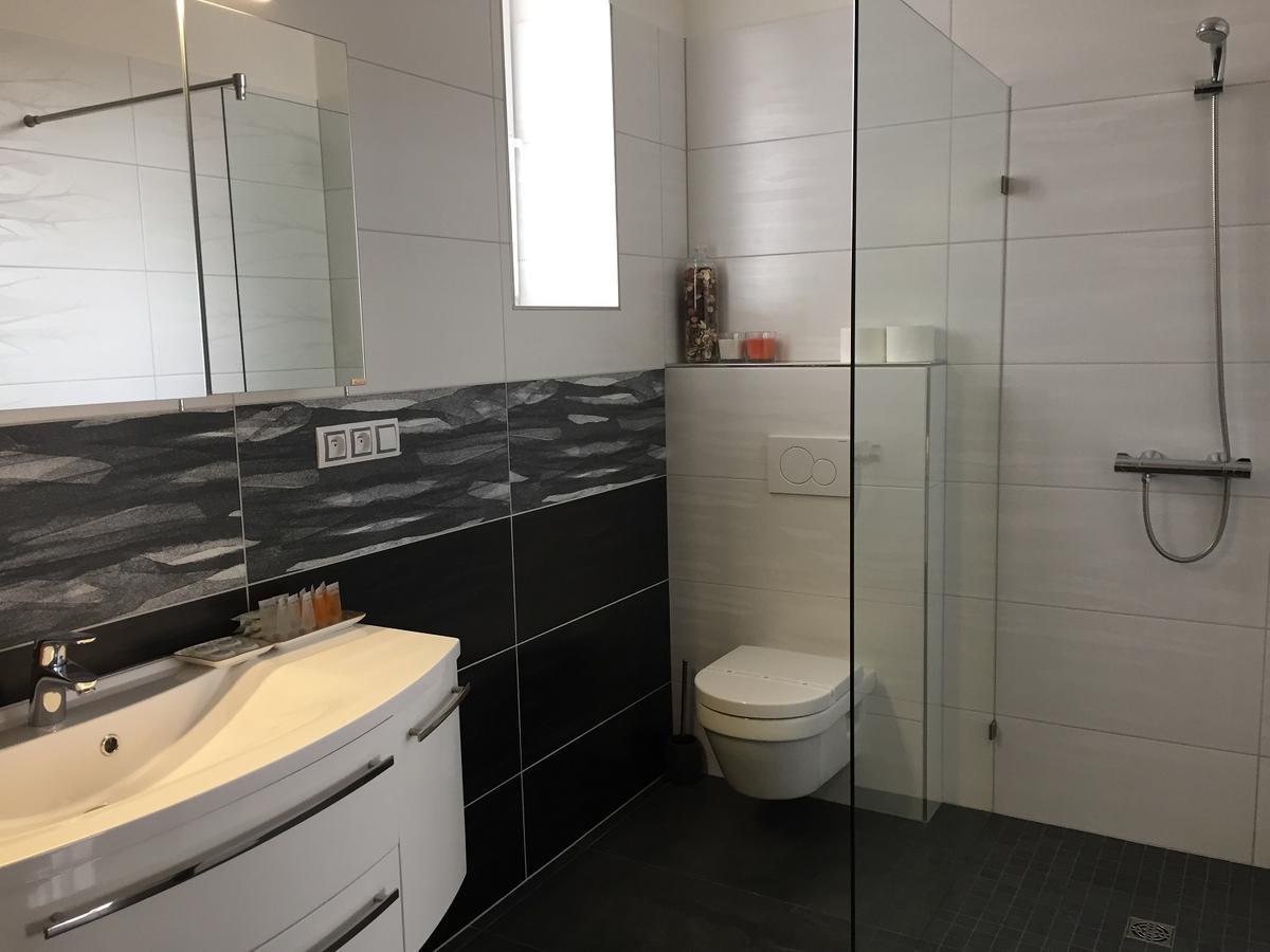 Apartman Za Radnici Valtice Eksteriør billede